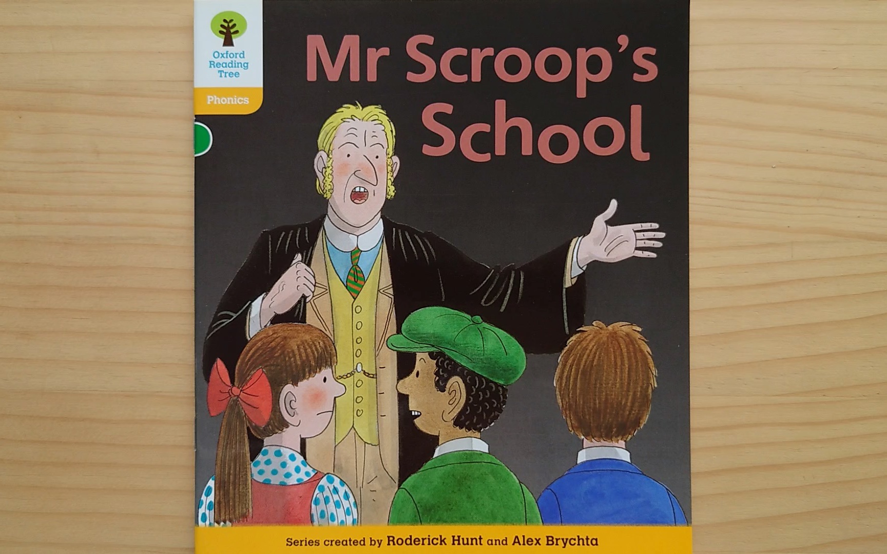 牛津阅读树l5"scroop先生的学校"-mr scroops school