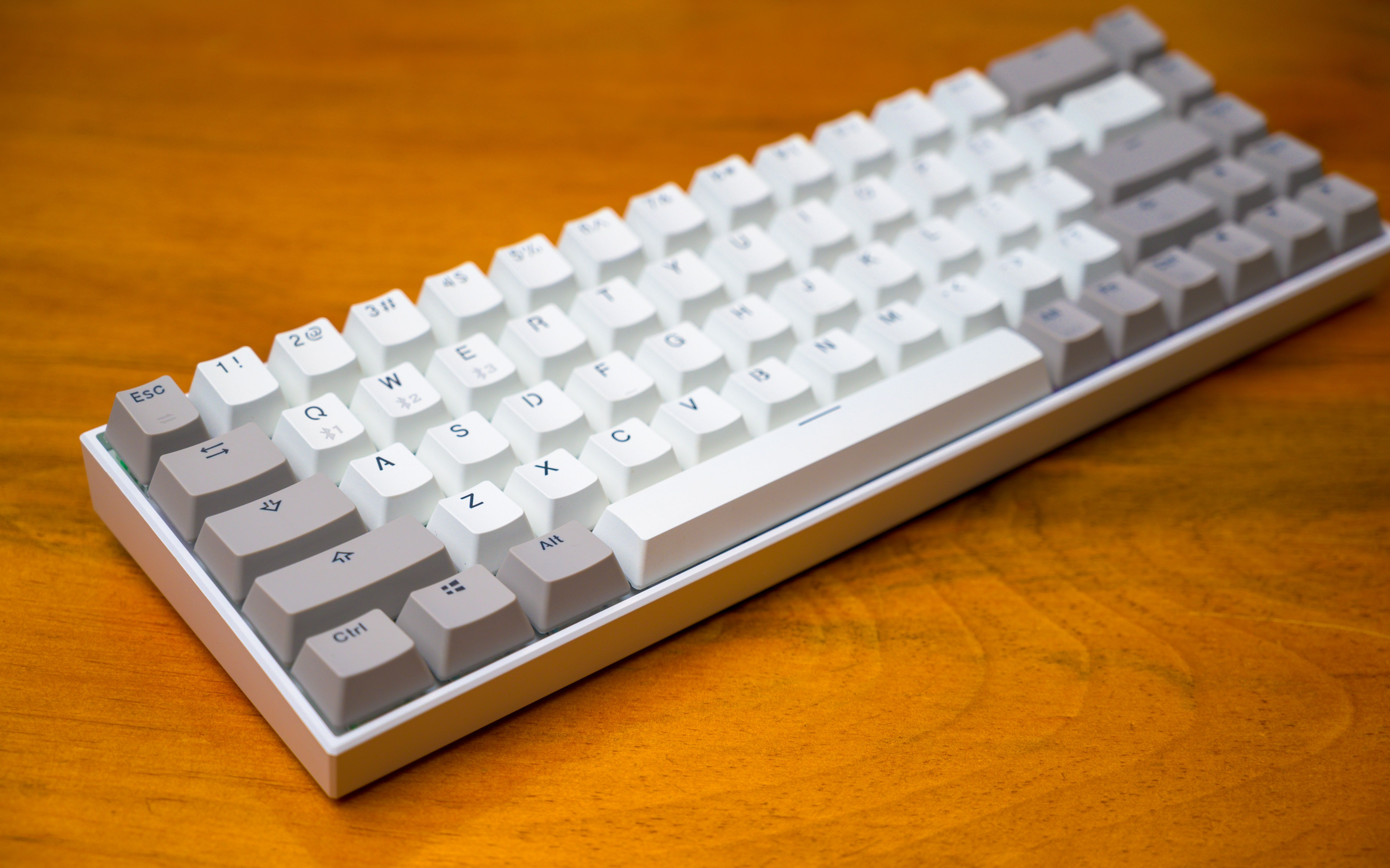 屠杀市场300元档位的性价比之王腹灵f12简单上手