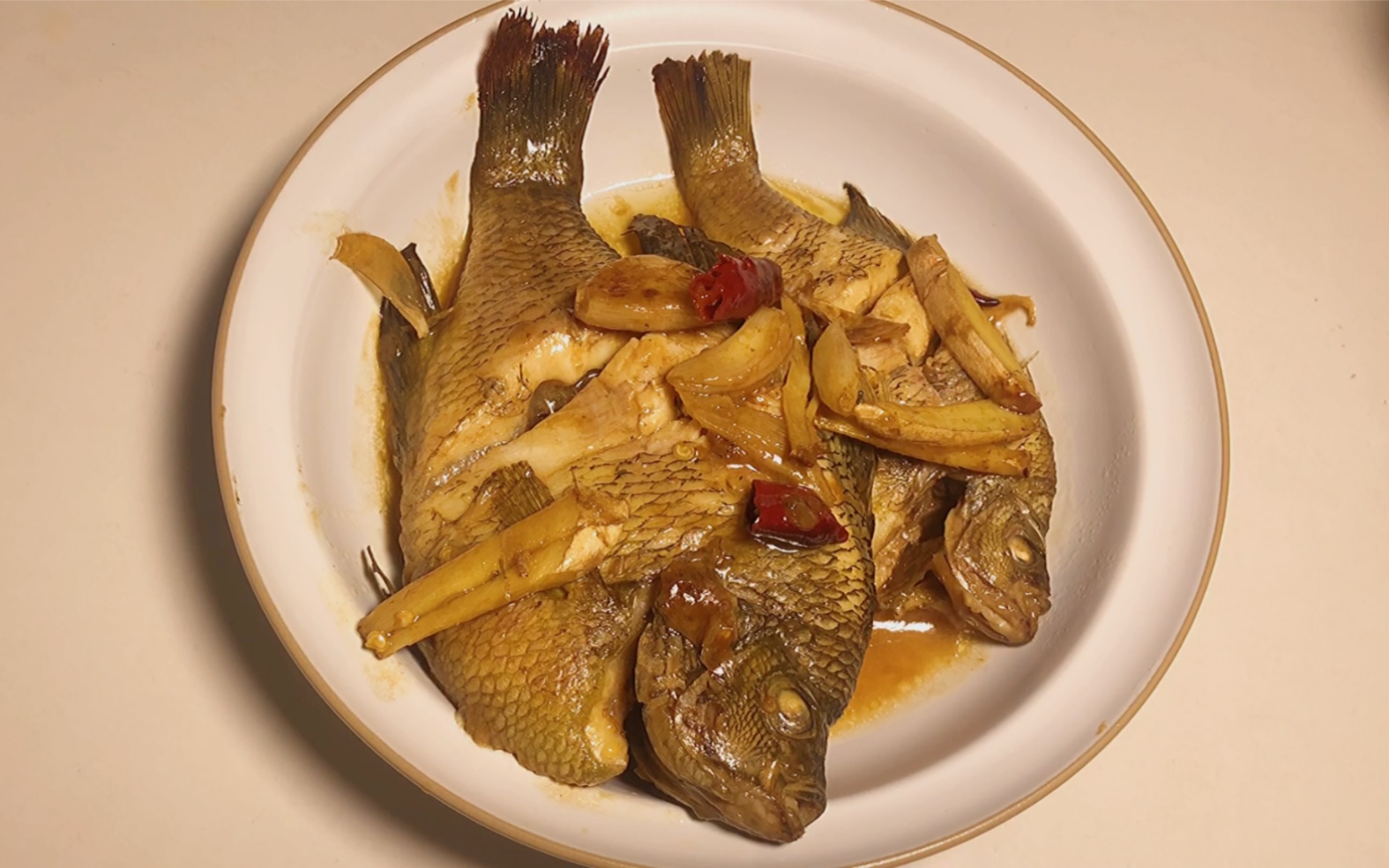 一人食#结束一天的忙碌,来个红烧太阳鱼_哔哩哔哩 (゜-゜)つロ 干杯