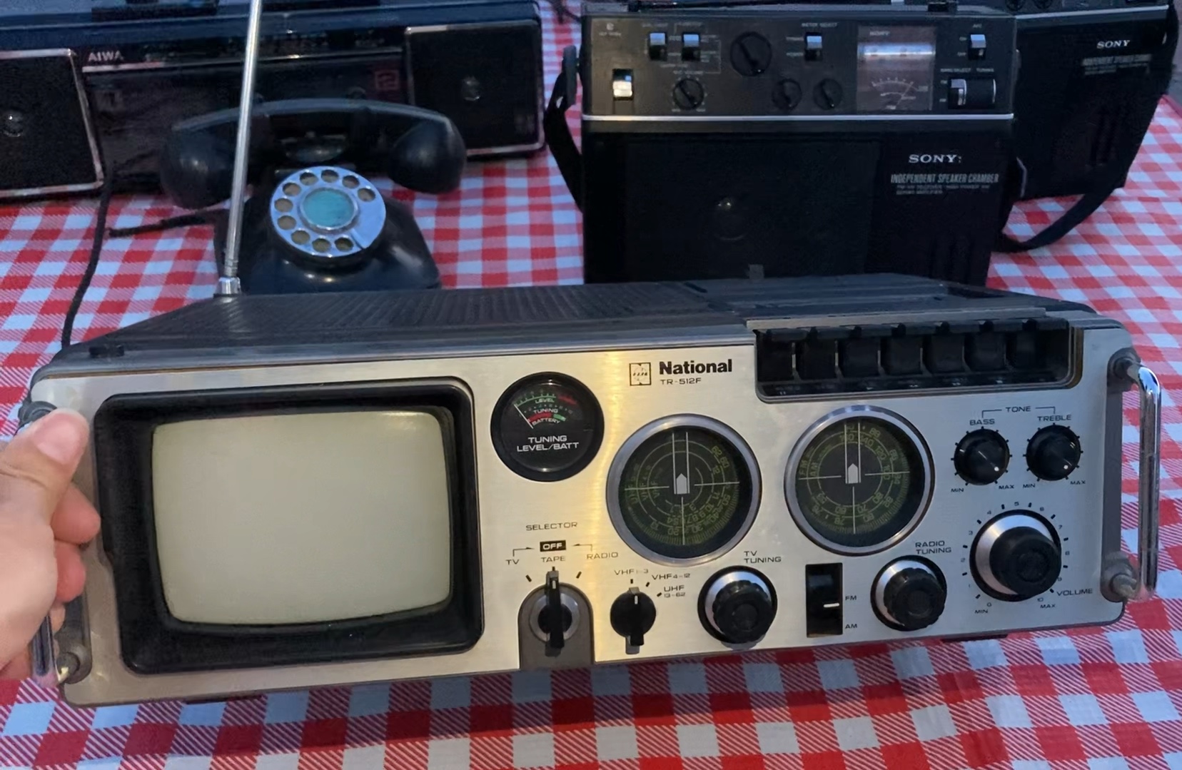 山东铁粉奔赴天津销售各自日本早期电器无线电设备收音机设备