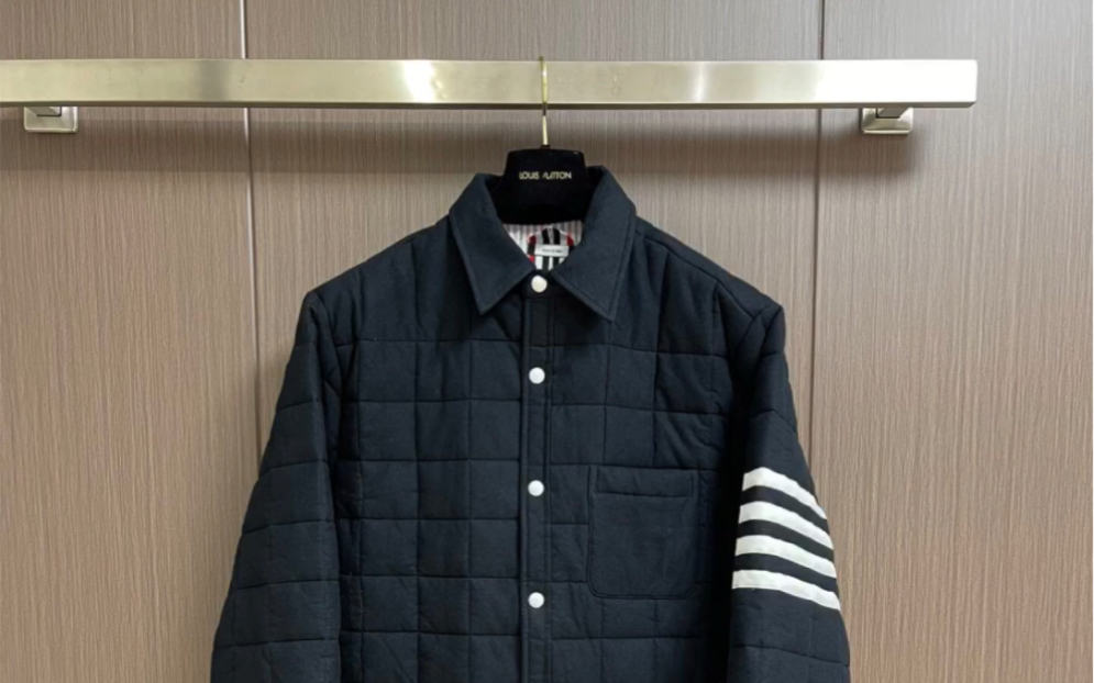 说一下高仿thombrowne tb 2023fw 秋冬新款珩缝羽绒棉外套