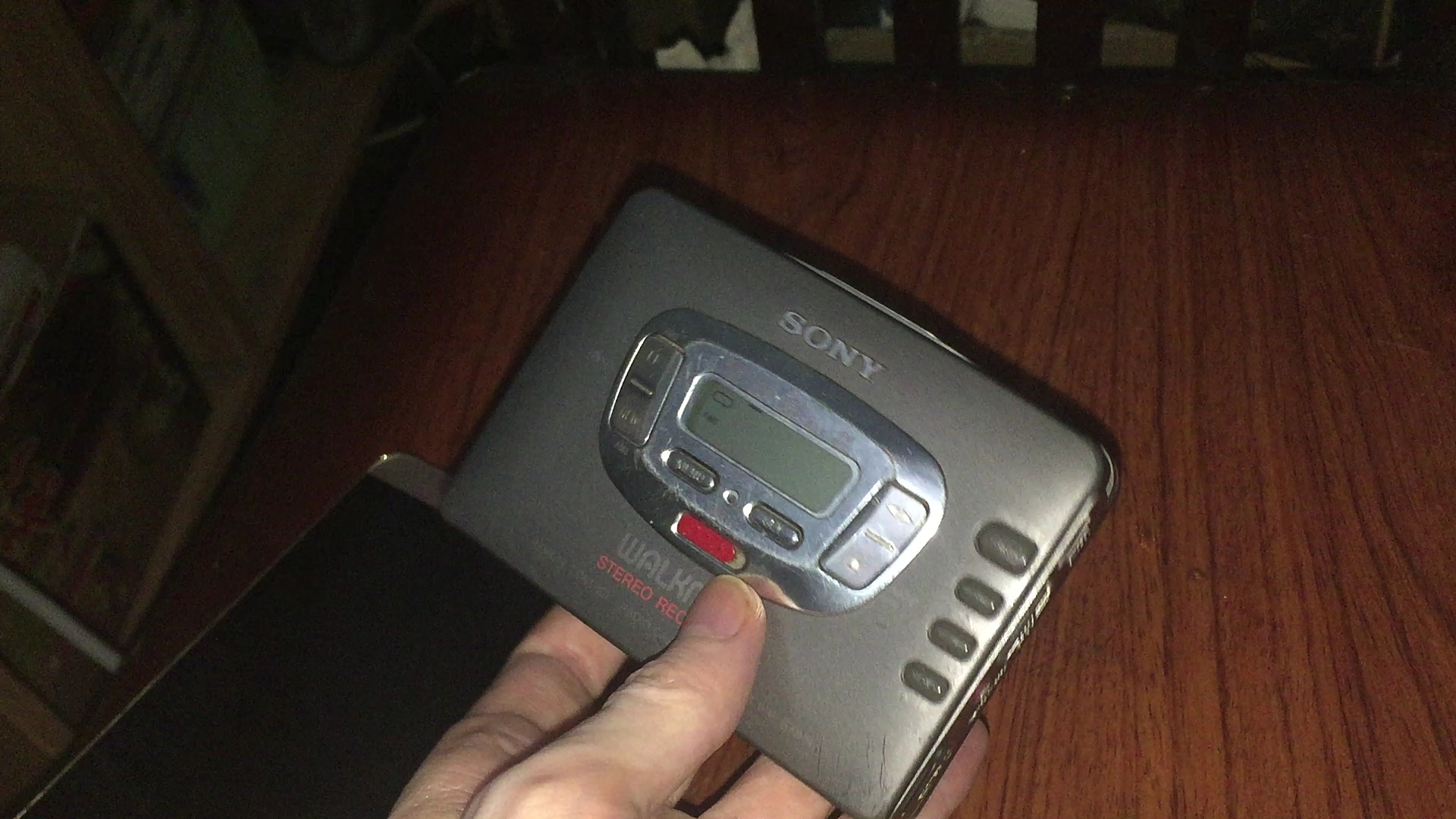 闲鱼收来维修好的索尼sonywalkman磁带随身听全方位展示