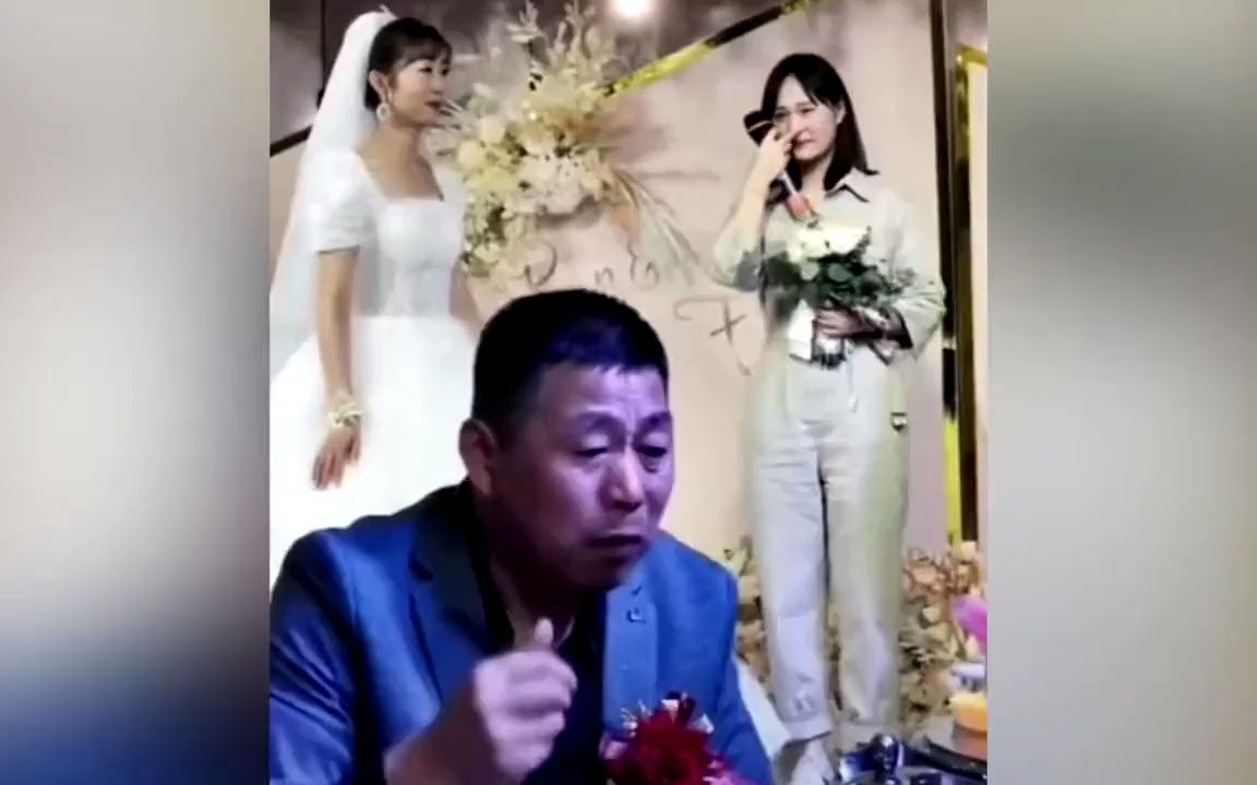 [图]父母送女儿出嫁的感人瞬间，看哭了，送女儿出嫁，父母倾其所有 #接亲 #感人瞬间 #婚礼接亲