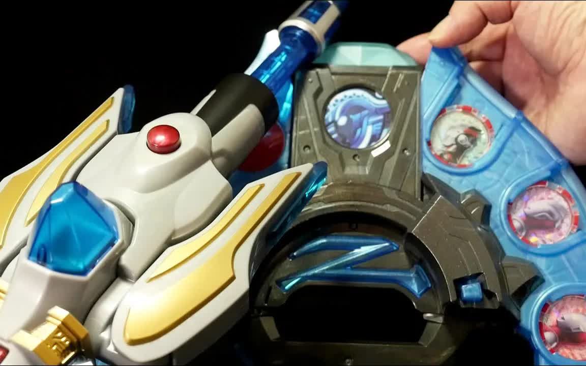 奥特曼泽塔奥特曼泽塔升华器艾克斯贝塔火花装甲