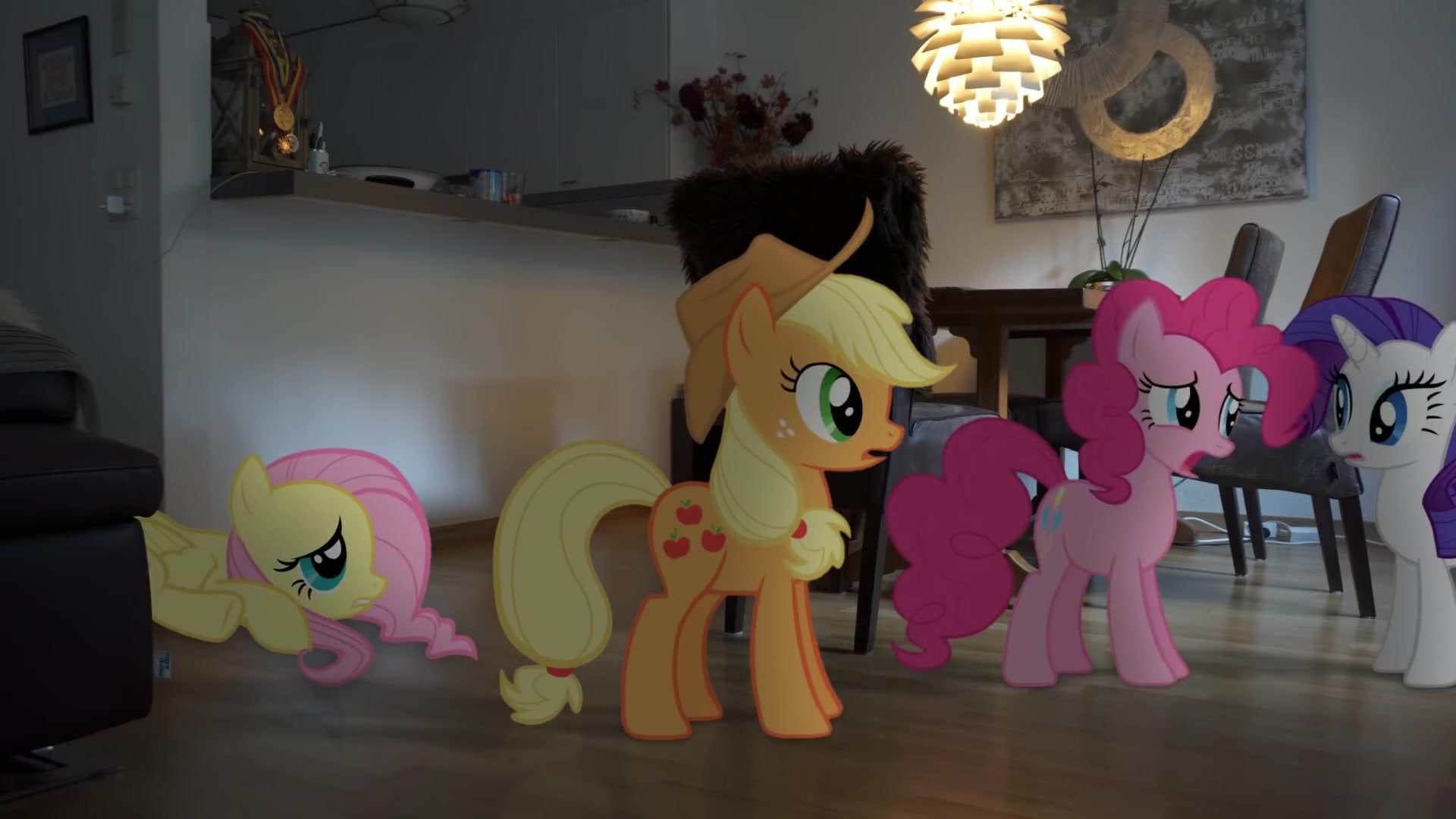 【mlp同人2021年10月24日更新·现实小马系列61合集】更新至62.