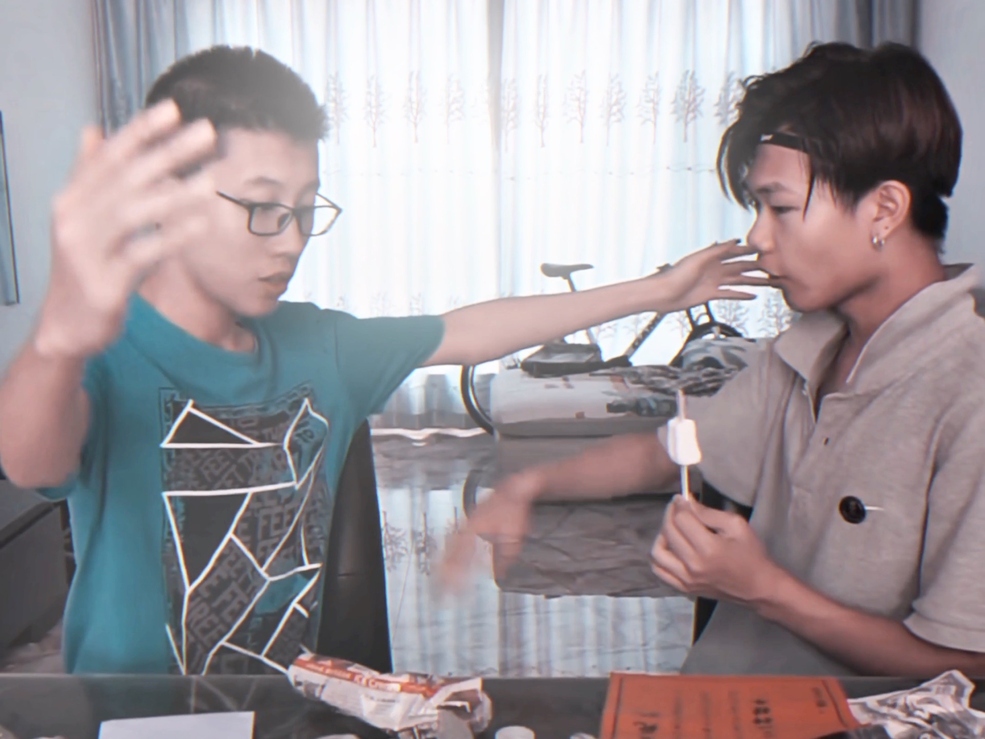 【鲤鱼ace&社会人】还记得吗以前一起嘻戏打闹的我们(友情向)