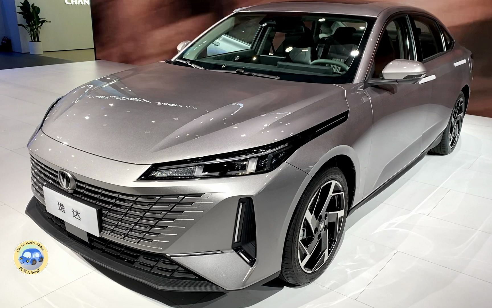 2023款长安逸达车展实拍,外观与内饰静态体验