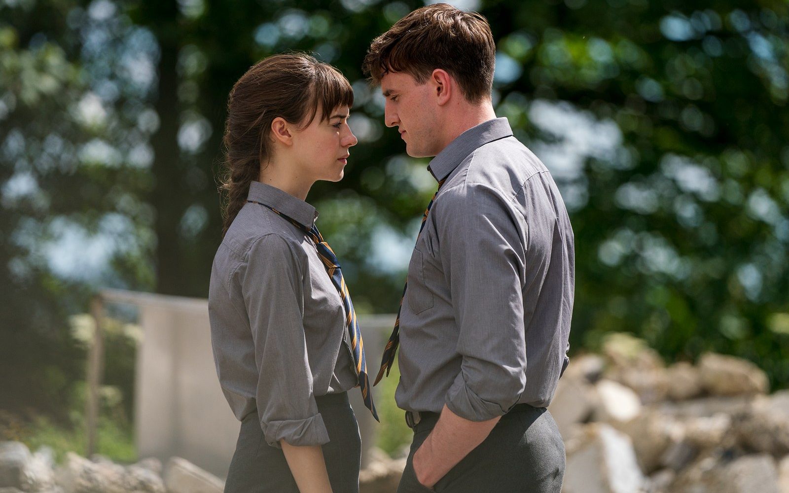 普通人normalpeople在敏感脆弱的世界里互相救赎为你千千万万遍