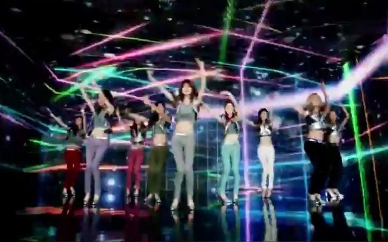 [图]【少女时代】日本时装公司牛仔裤品牌-Samantha Thavasa广告主题曲《Galaxy Supernova》