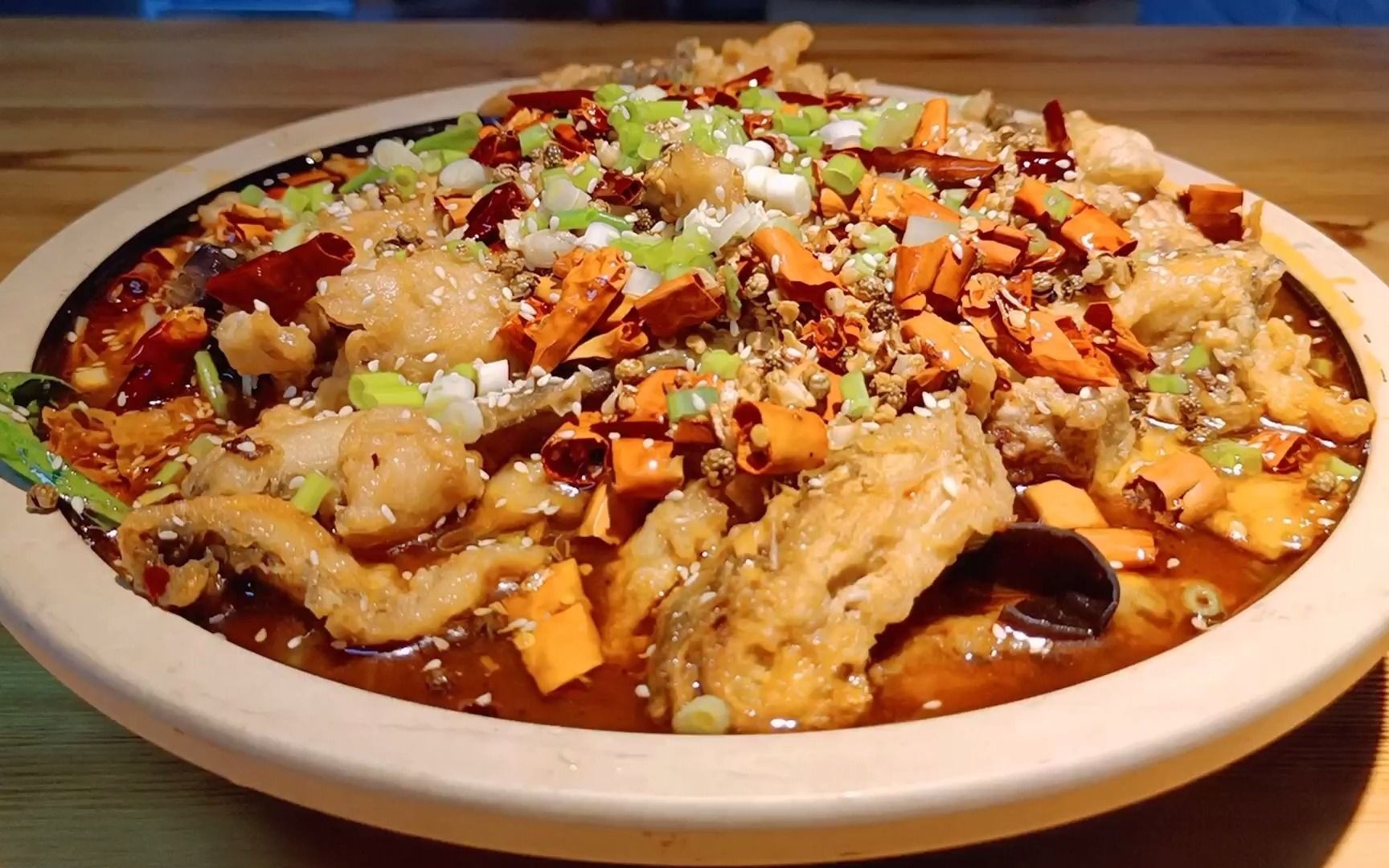 厨师长教你创新版"炝锅鱼"做法,步骤操作详细,饭店特色菜之一