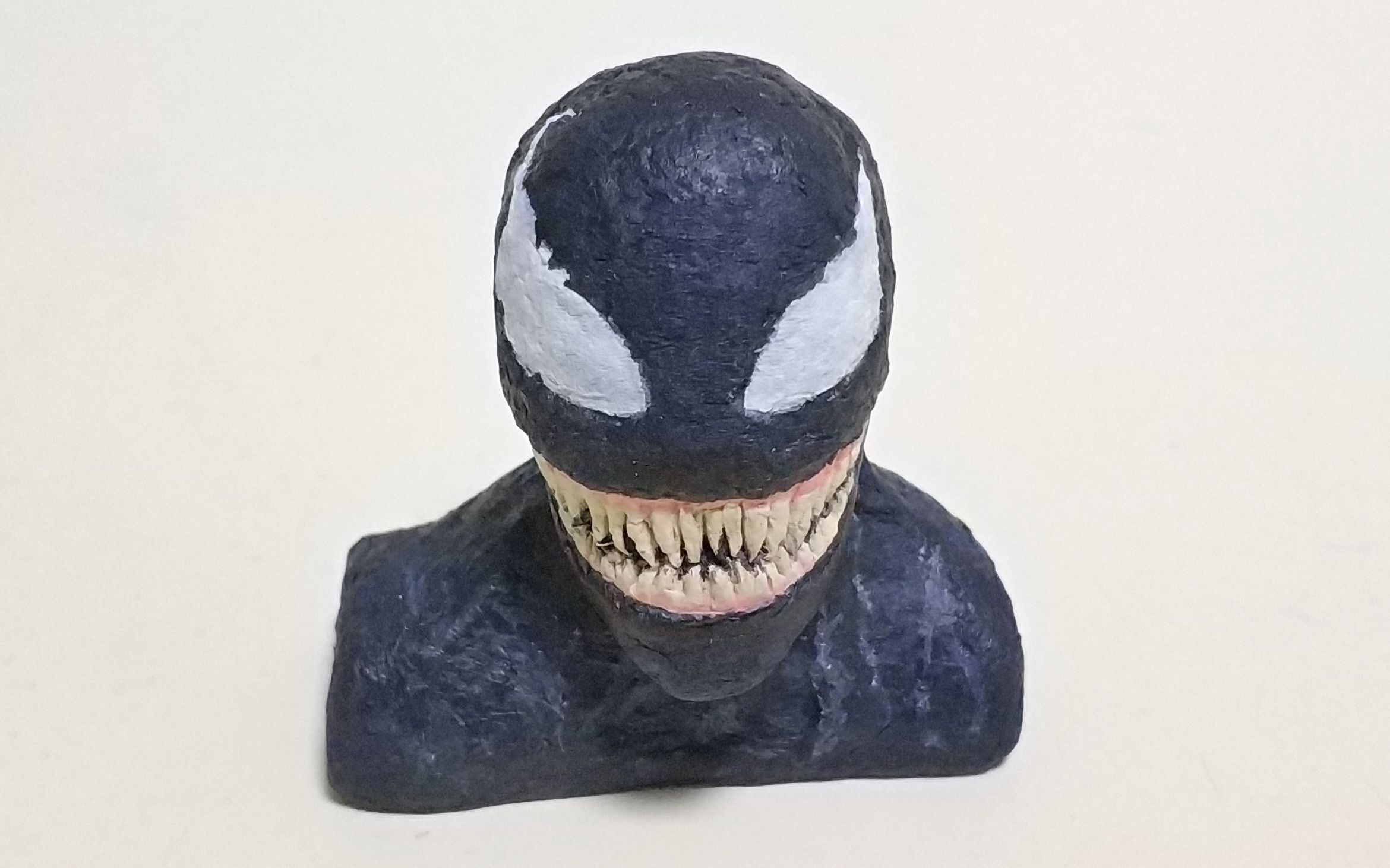 教你用废纸做出一个毒液