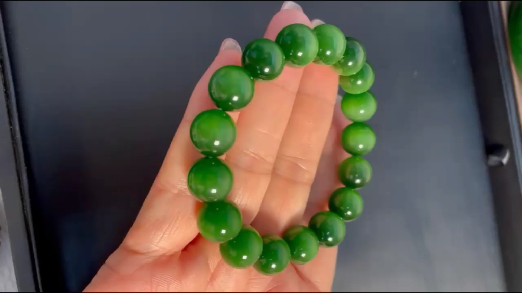 和田玉碧玉碧玉猫眼手串,绿猫眼,俄碧,12mm