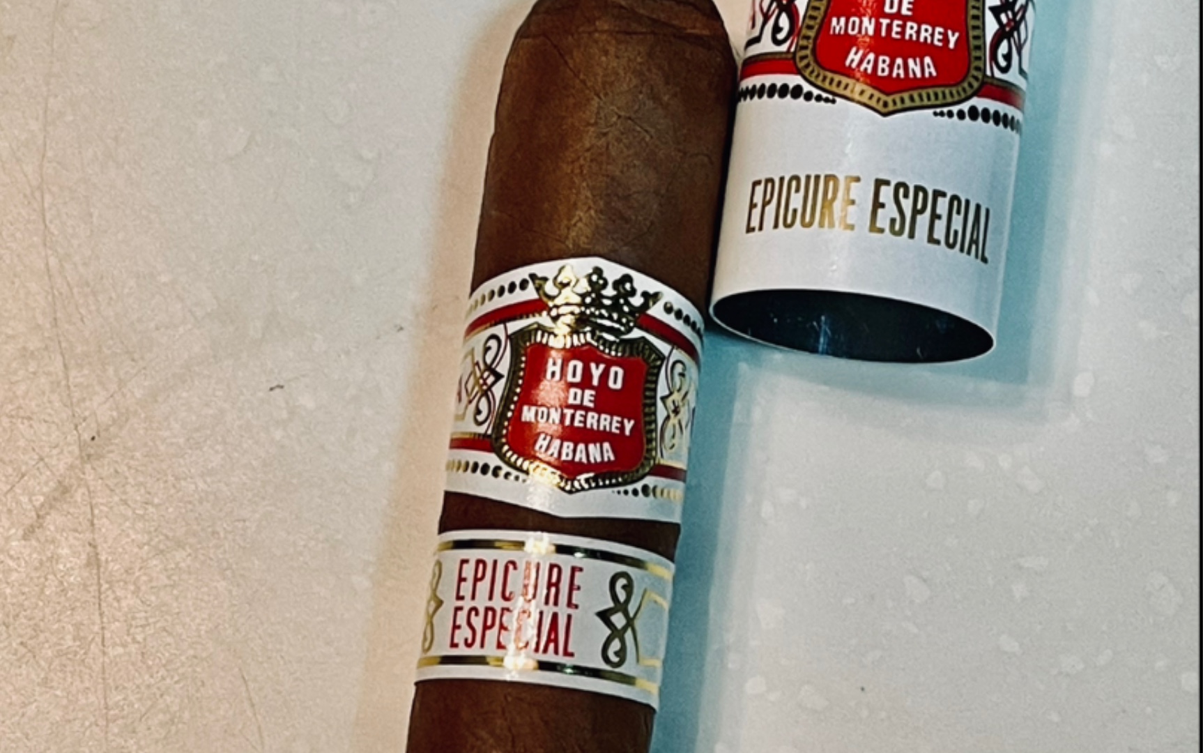 雪茄评测: Hoyo: Epicure Especial 特别逍遥,劲道 2.8 饱满度 3.2,一支简简单单,味道清淡,新手友好的入门茄子哔哩哔哩bilibili