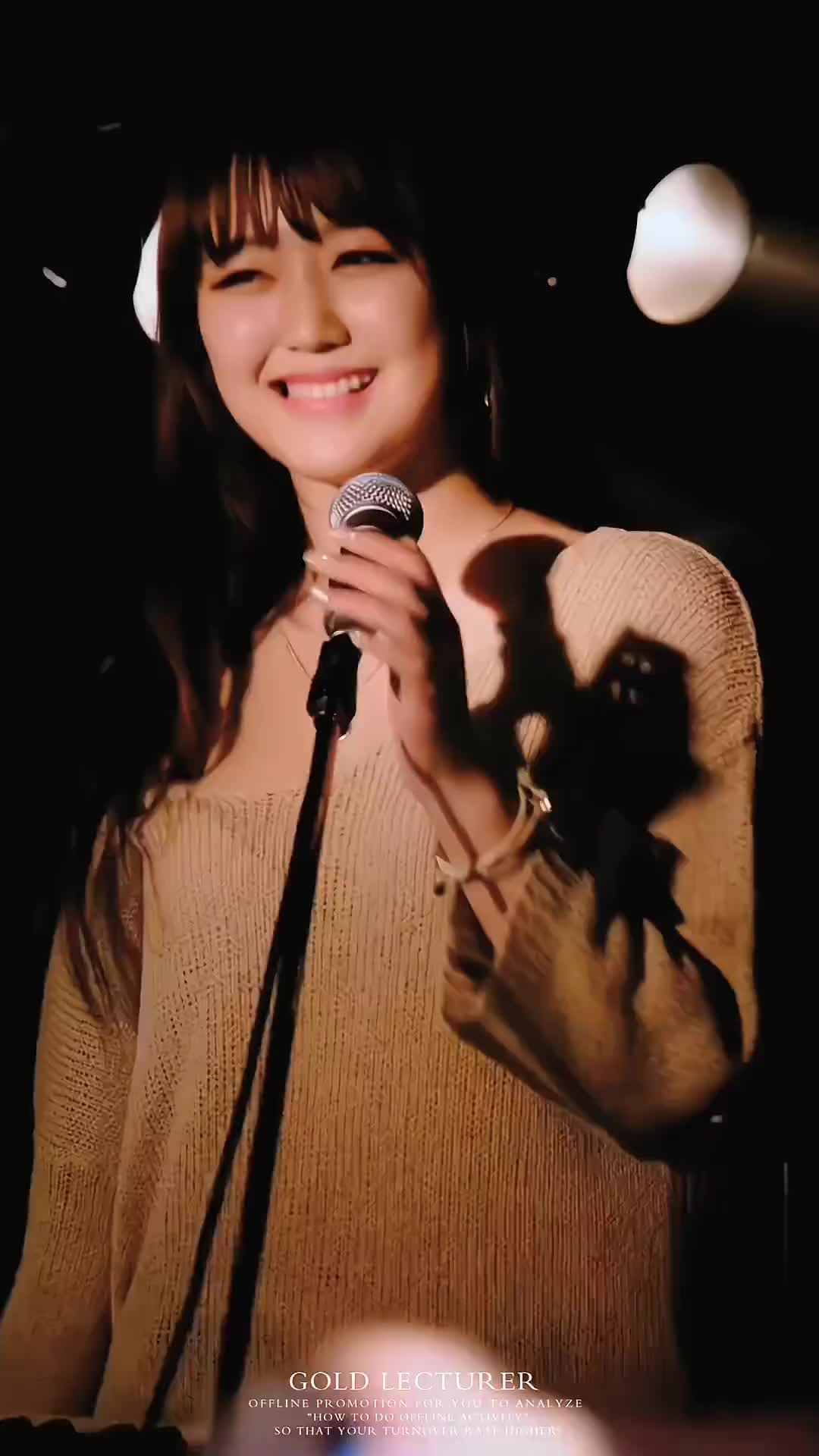 属于你的赶都赶不走不属于你的留都留不住微胖女神韩智允这样的身