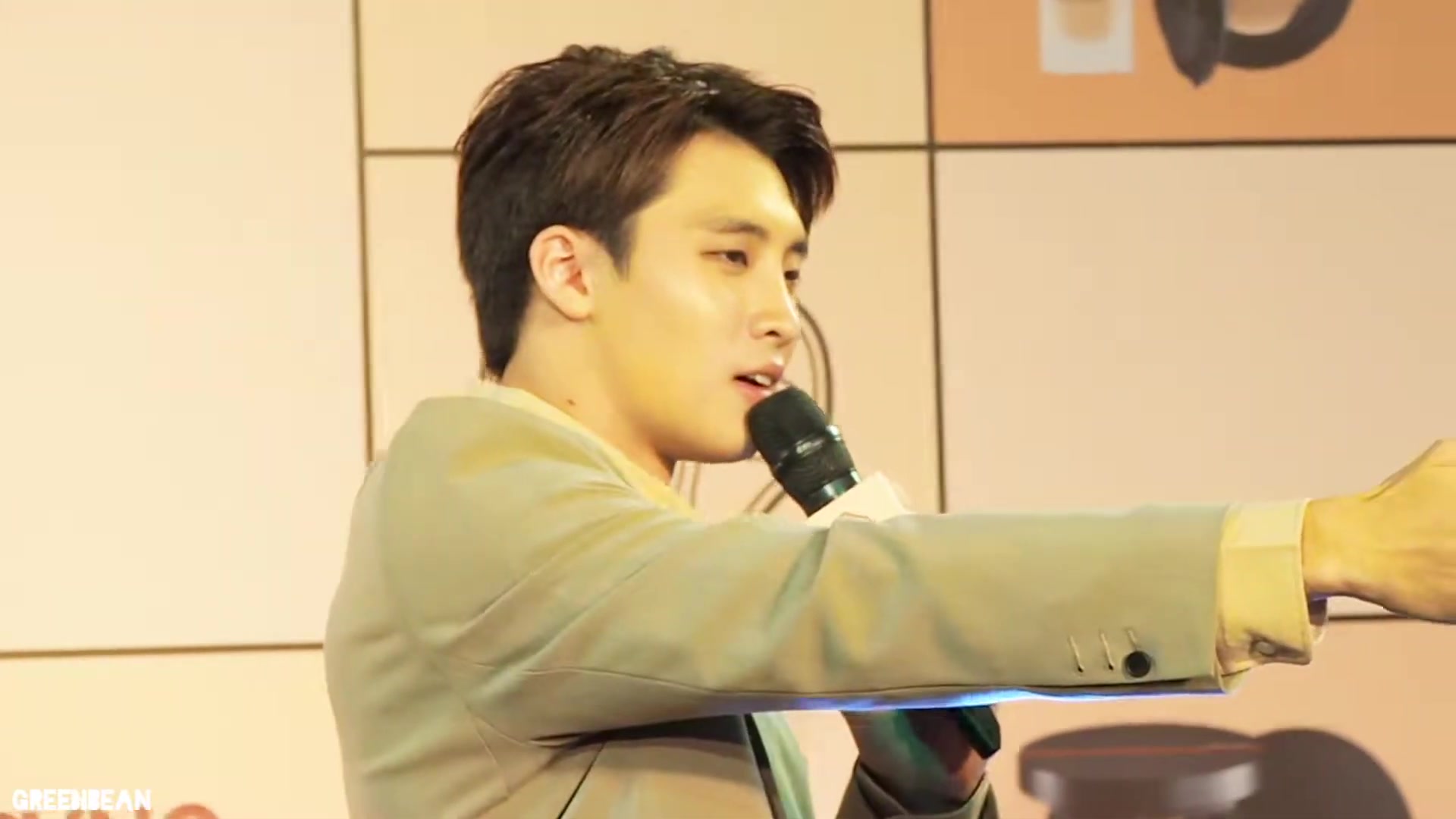 「mean」洪天逸西装look帅气有型都可以!