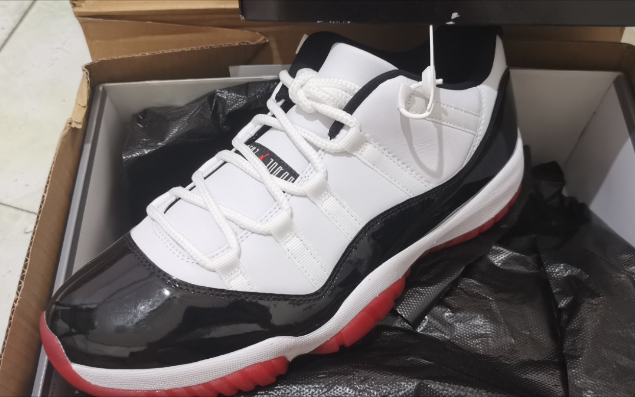 【开箱欣赏】aj11黑红康扣,经典配色的融合,你会选择吗?