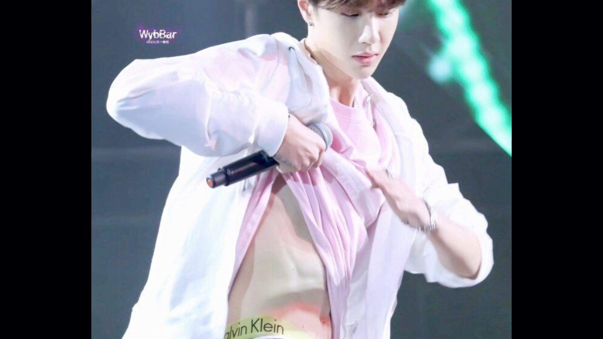 传说中的一块原来是华夫饼王一宝说自己只有一块腹肌了[视频类型]