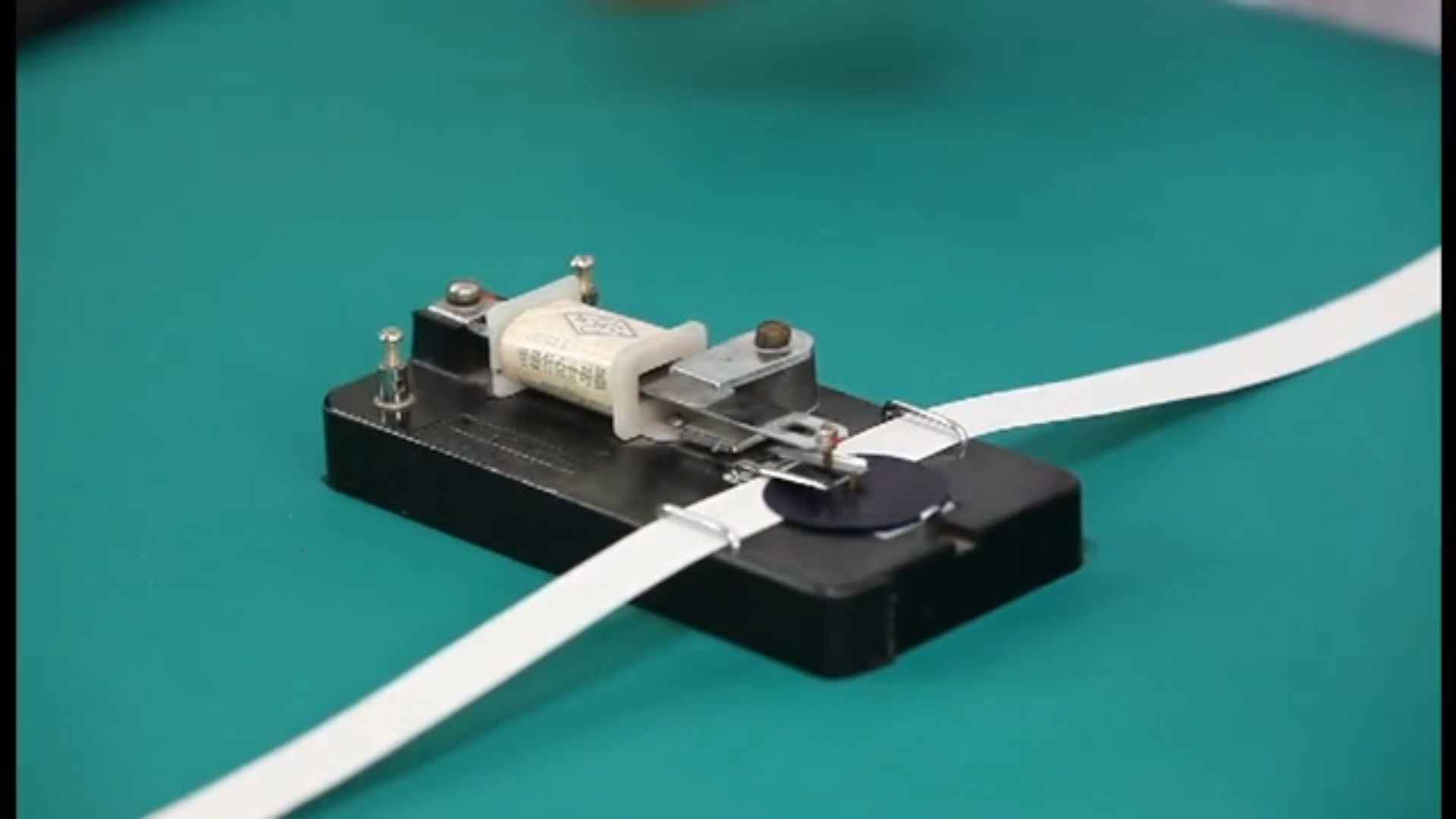 高中物理必修一:练习使用打点计时器