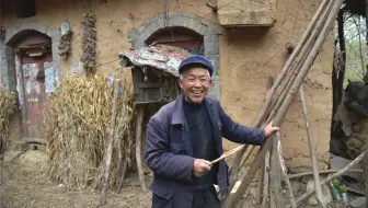 山里大叔讲古，栗树上面长柏树叶，刘秀用箭头挖洞穿山