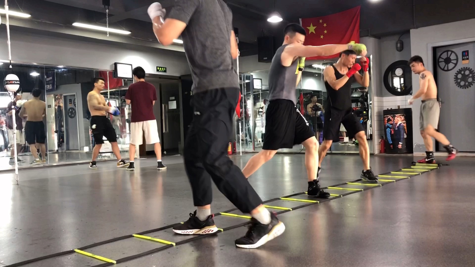 拳击练习记录-16 绳梯 脚下移动训练