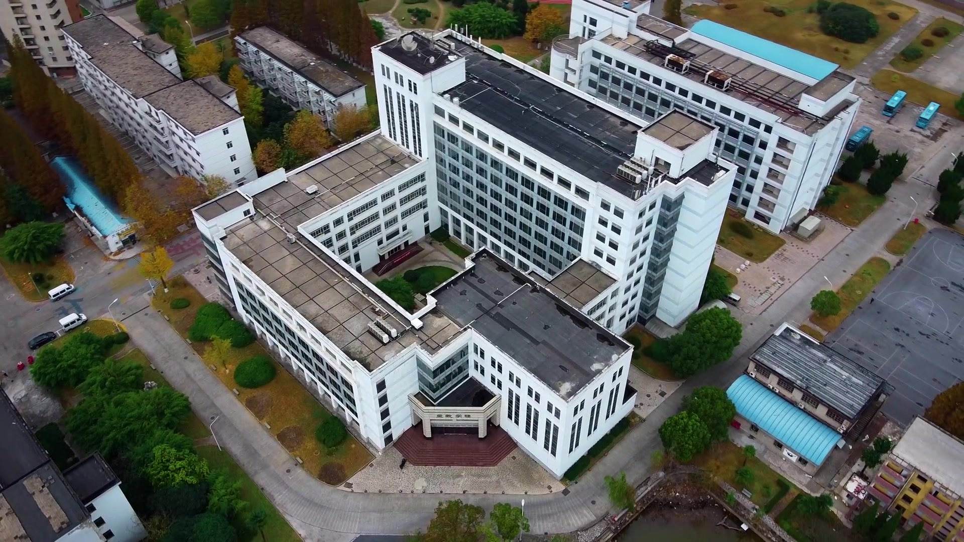 风雨中的大疆御mavic mini-南通大学钟秀校区航拍