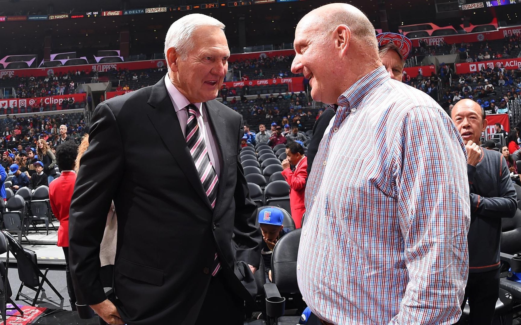 杰里-韦斯特电话连线:鲍尔默是我这辈子见过最好的人之一;他从不吝啬