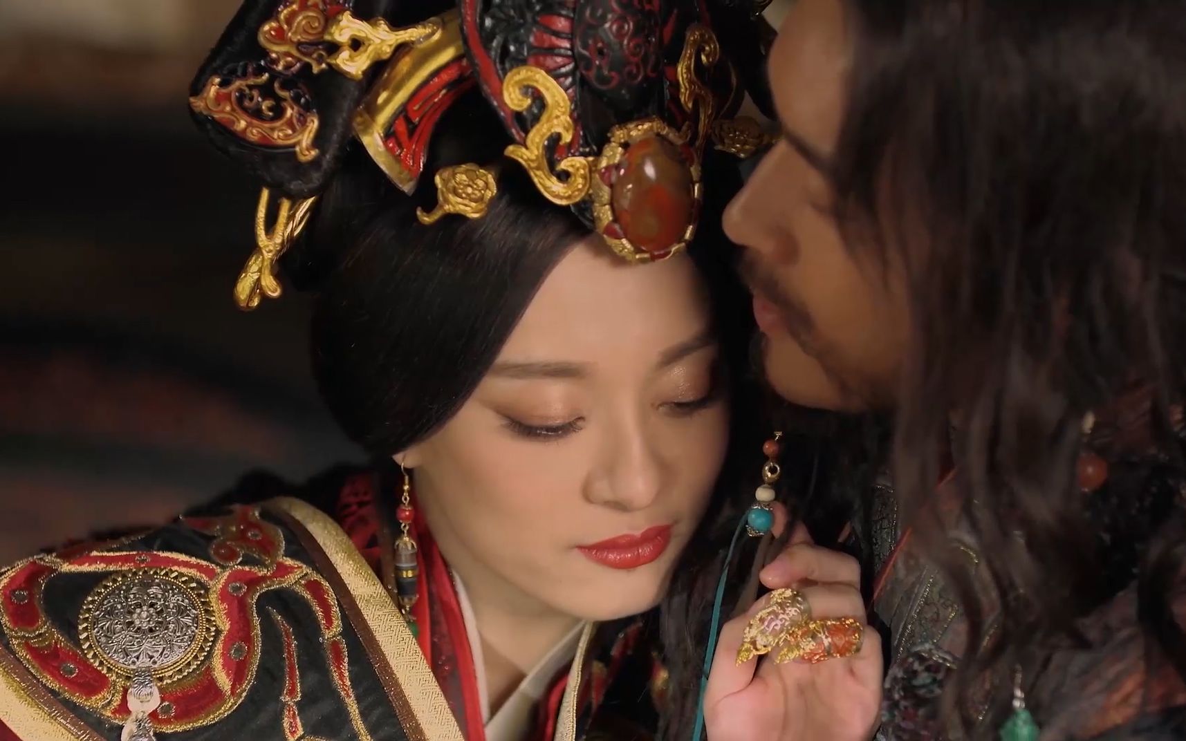 大老粗义渠君逆天而行,不顾老巫阻拦,与芈月举行婚礼!