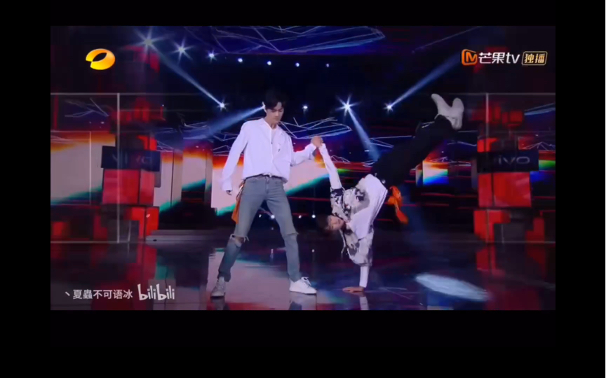 20 快本双人舞蹈 亲亲病 强制爱 "超可爱超甜" 我的感想:嘶～ 噫