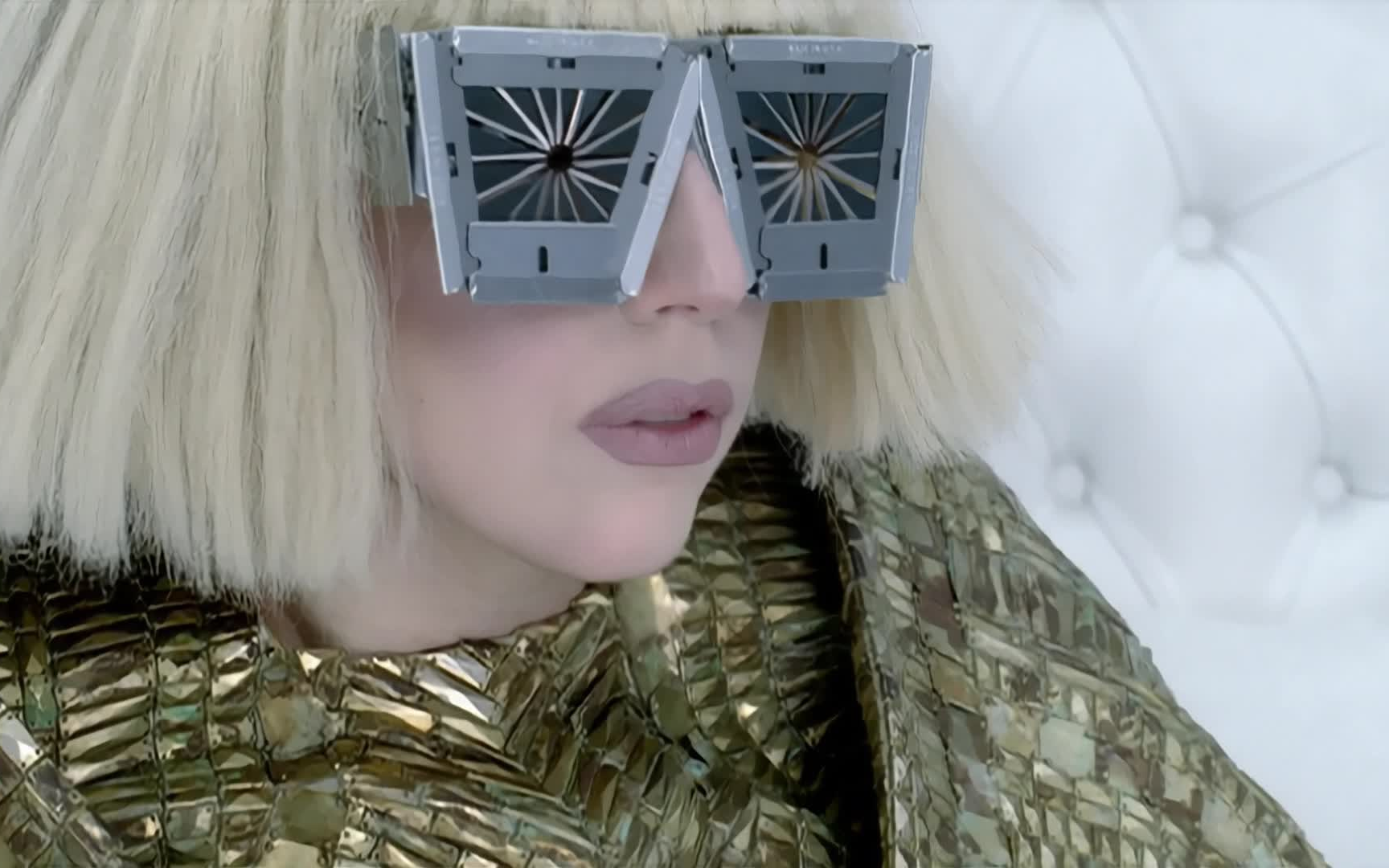 [图]【1080P修复顶级画质】Lady Gaga - Bad romance【无字】