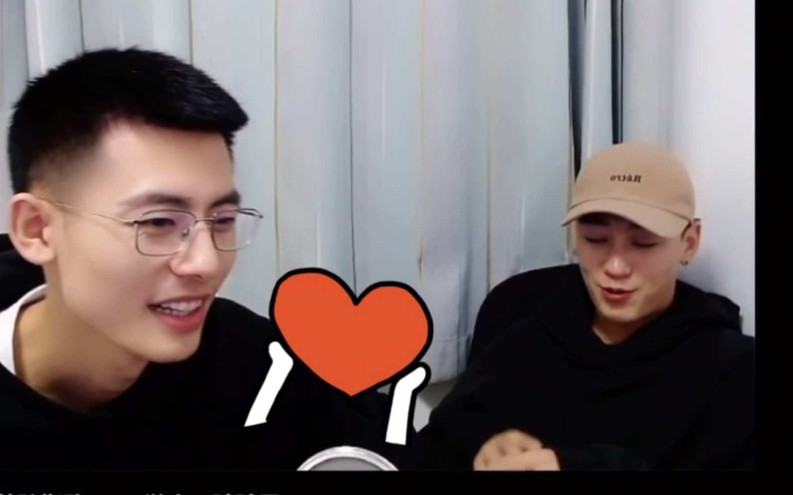 「脏脏星」新家首播 星星子撒娇 脏脏根本抵不住