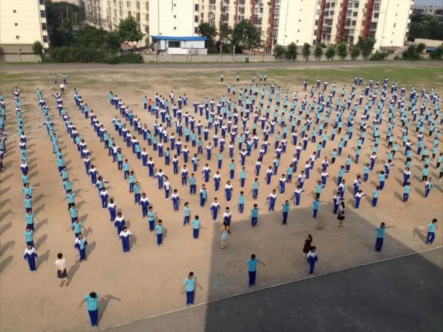 山海关南园中学怀旧的土操场