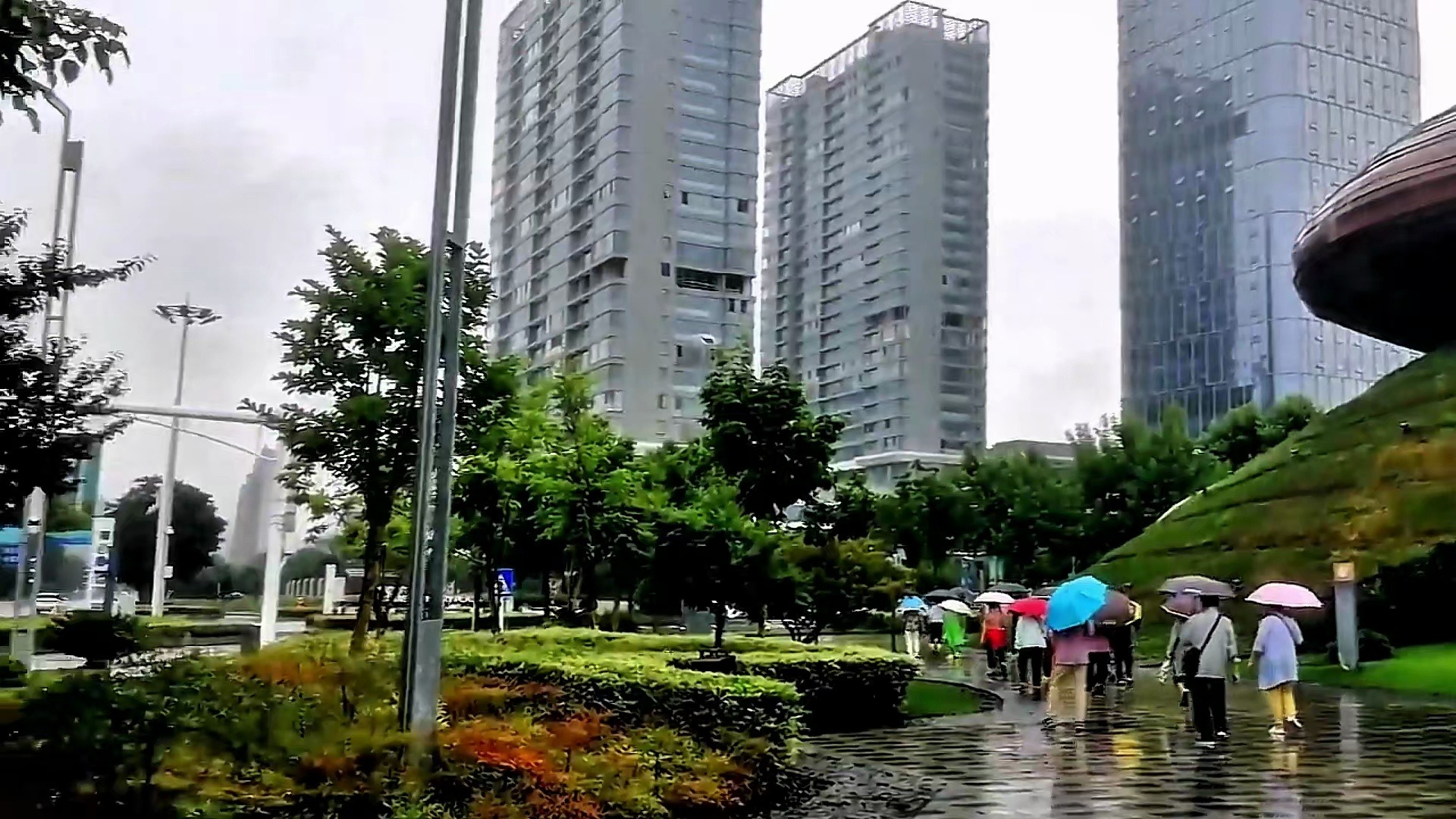 短暂回国感叹中国的县城都建的那么气派,烟雨江南之—世界三大岩洞宜兴善卷洞,哔哩哔哩bilibili