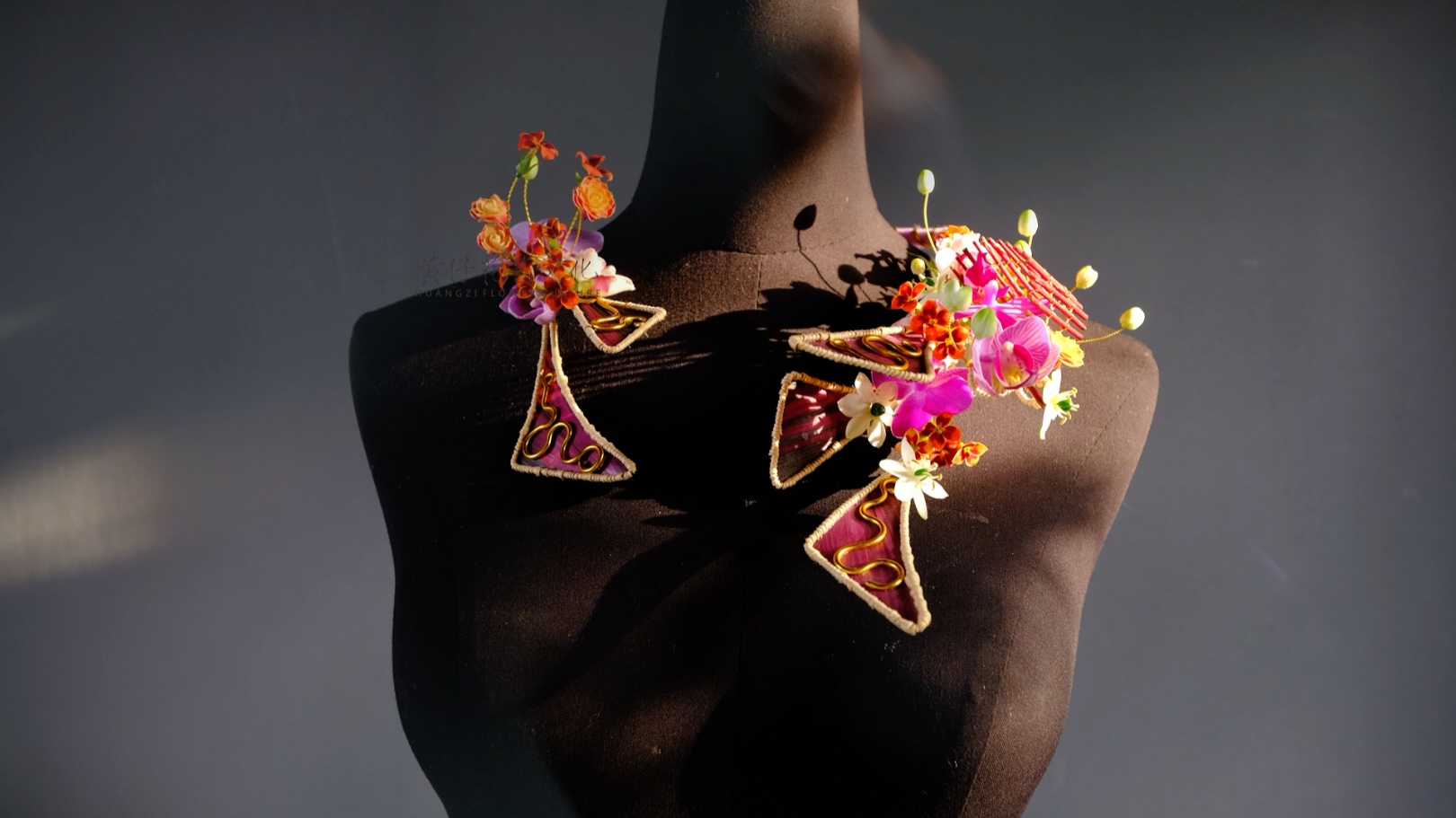 花艺技能大赛培训课程#花首饰作品分享花首饰制作,考虑作品的比例