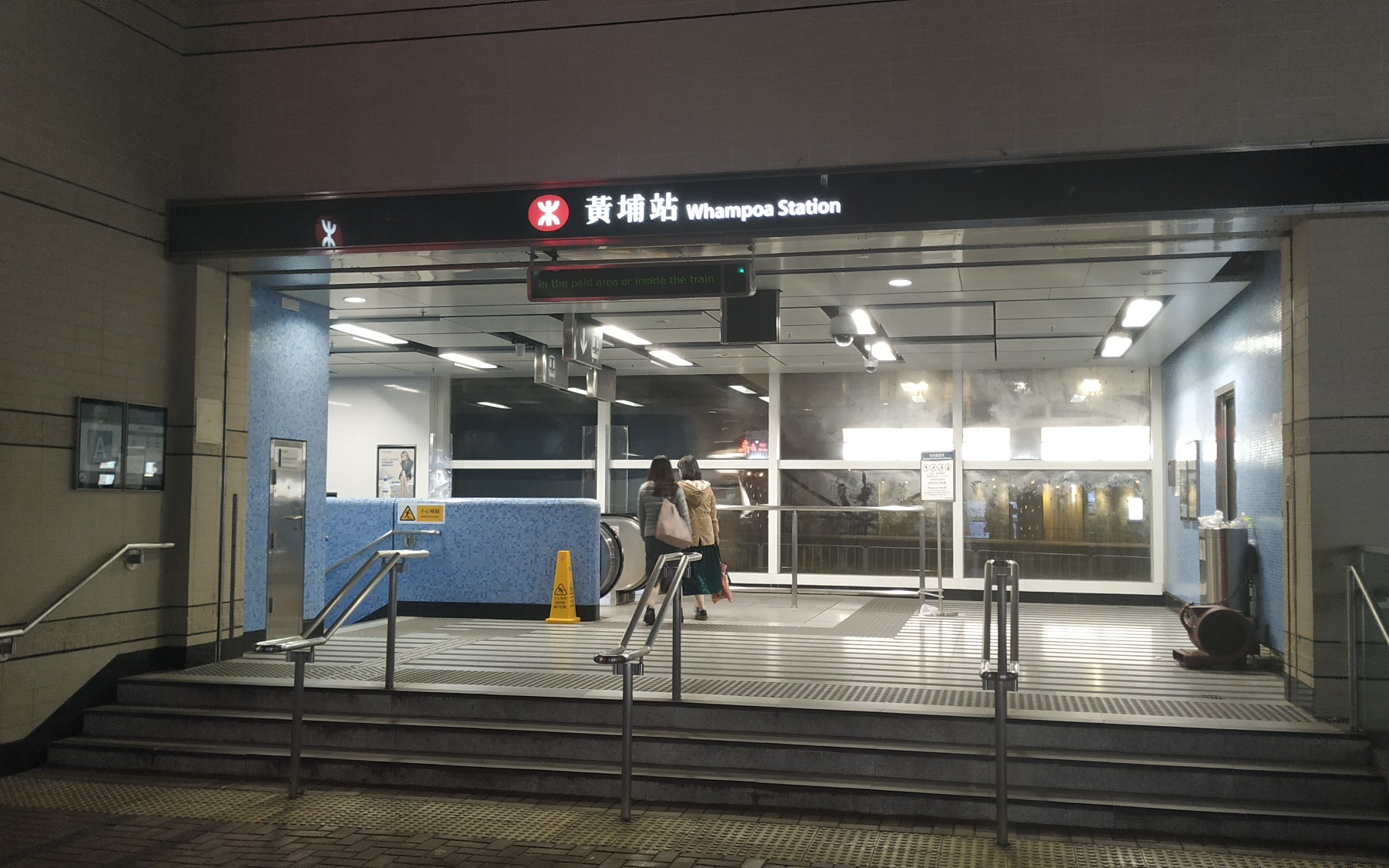 在香港某平治4s店玩车_哔哩哔哩 (゜-゜)つロ 干杯~-bilibili