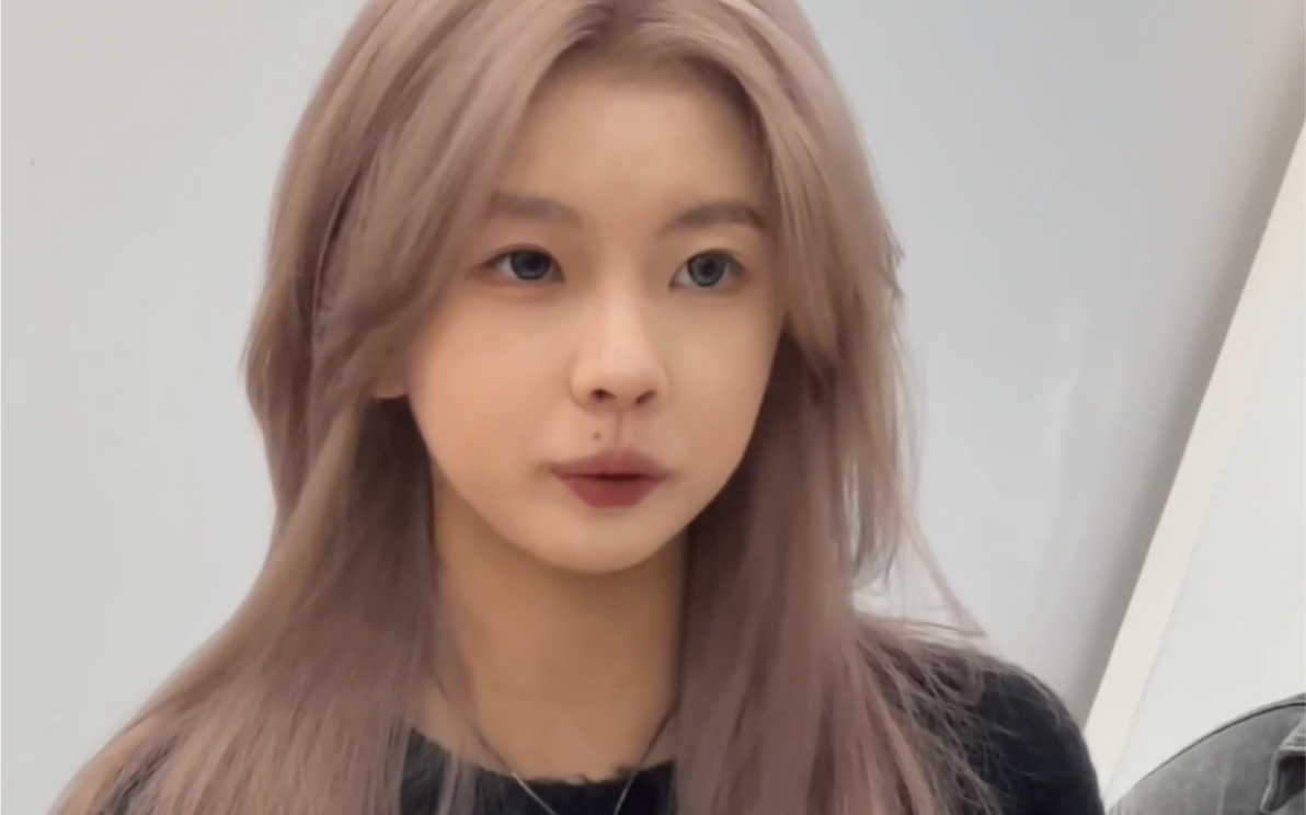 黄黑皮女生显白发色