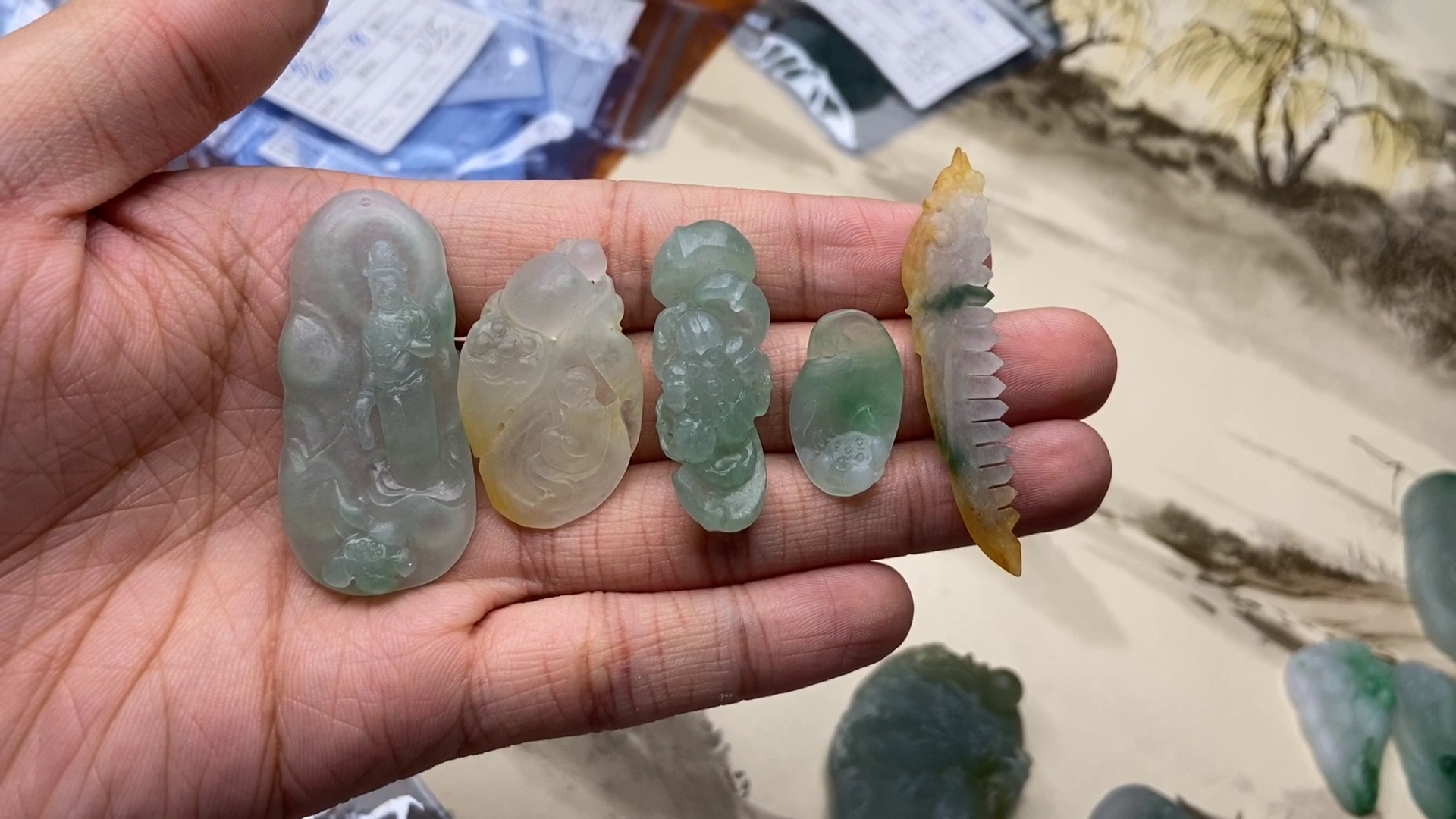 小百数能收到什么样的翡翠?让老五带你去瞧瞧,件件超性价比!