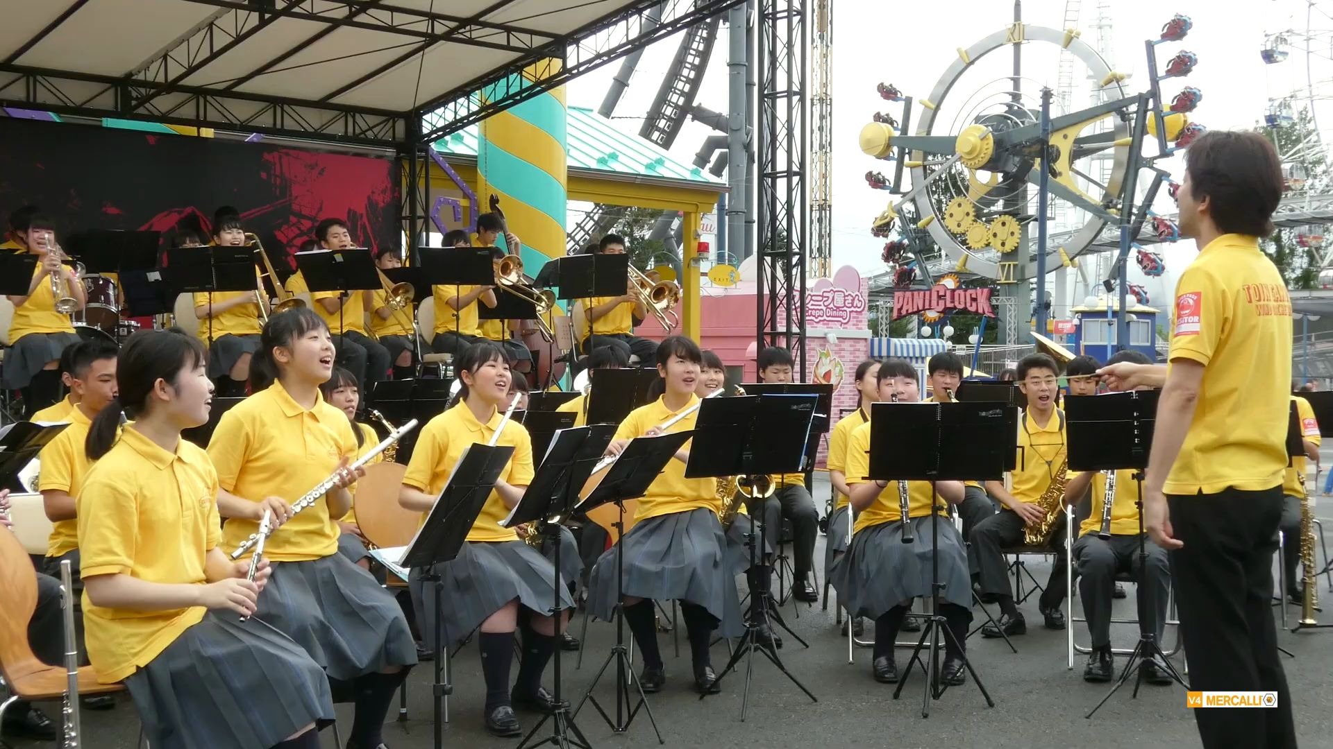 桐荫学园高校吹奏楽部 「在树荫下行走」_哔哩哔哩_bilibili