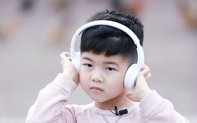 【爸爸去哪儿4之安吉】粉嫩小安吉可爱死了