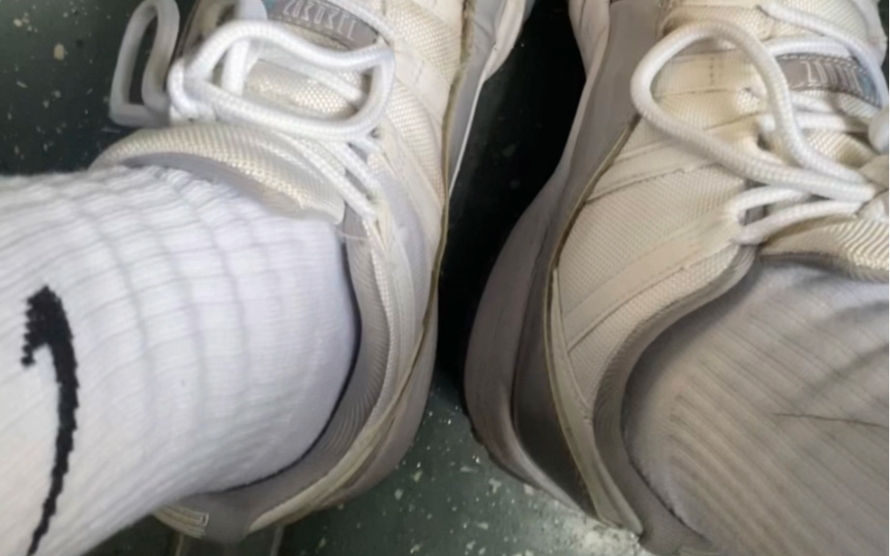 篮球鞋aj11好捂脚