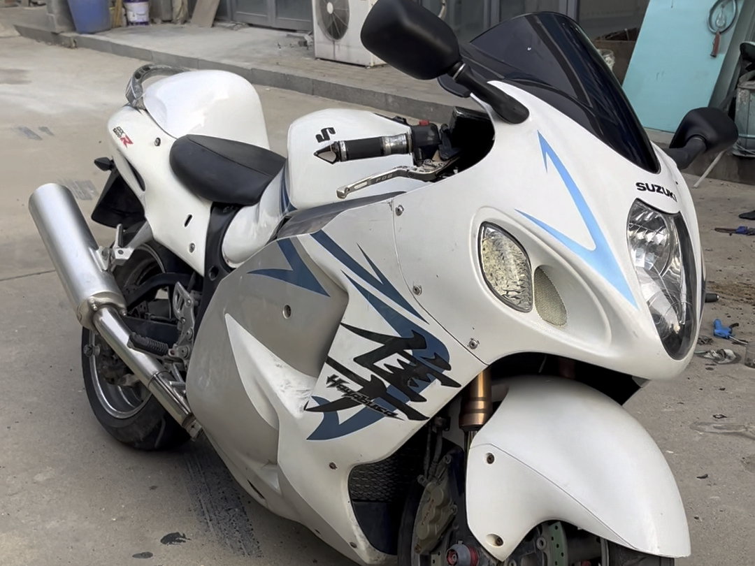 修复沉睡多年的陆地飞行器 铃木隼 已完结