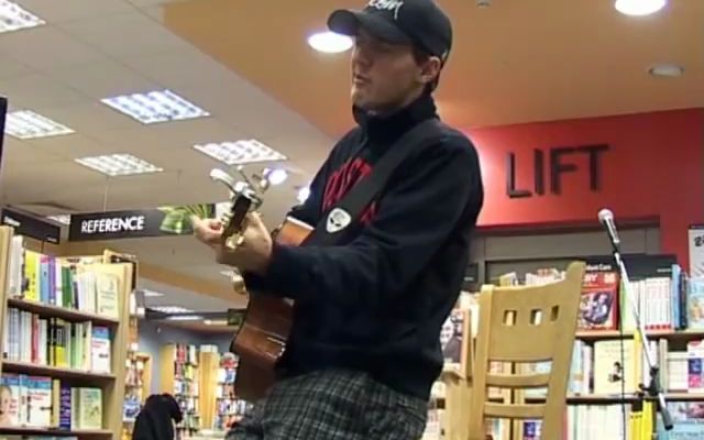 [图]【马叔】Jason Mraz 伦敦书店不插电solo现场 London bookstore