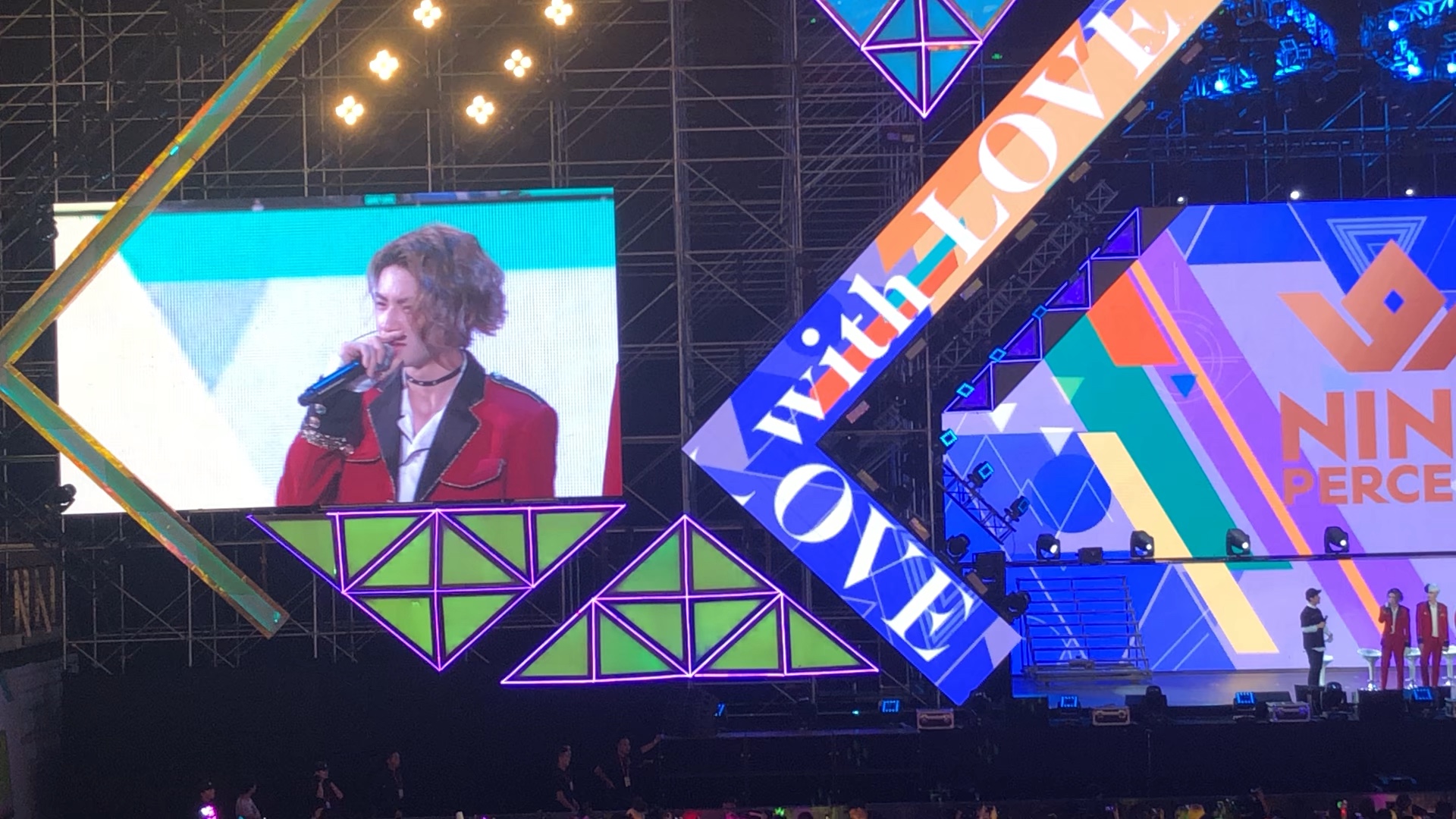 27 ninepercent 武汉巡演 【成员自我介绍小鬼/朱正廷/黄明昊/陈立农