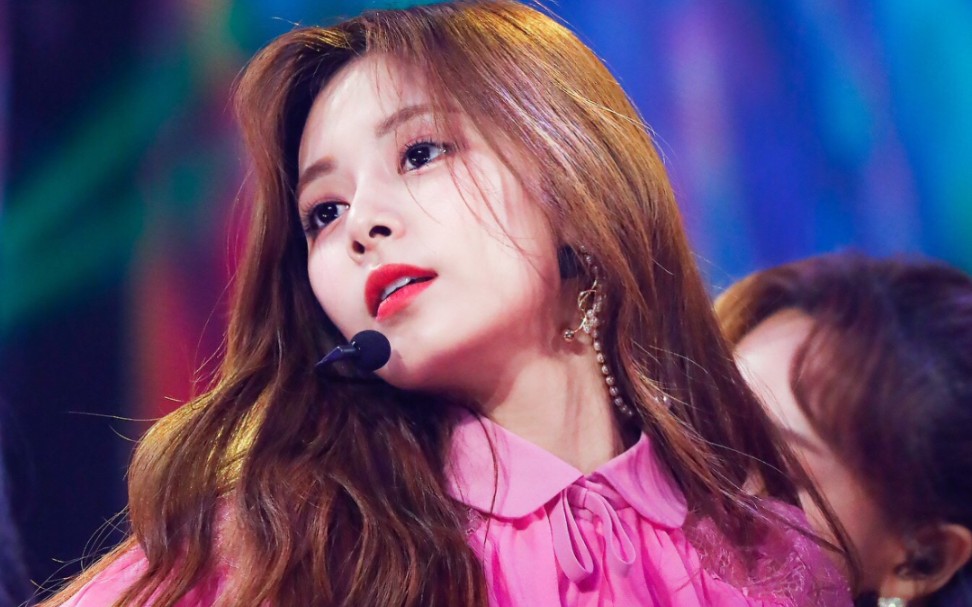 周子瑜190801mgma舞台cut直拍合集