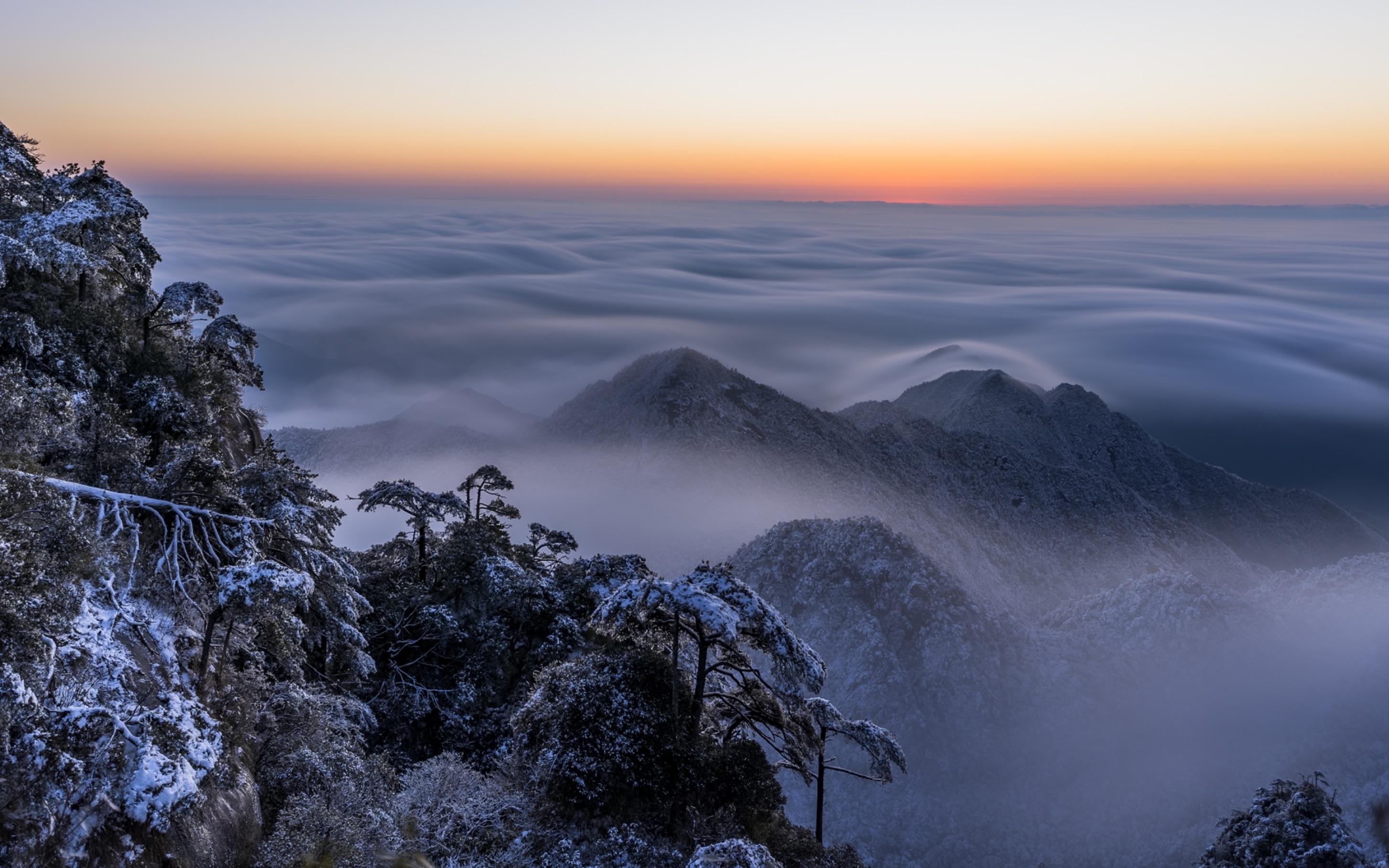 雪后三清山云海日出