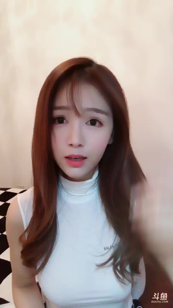 斗鱼-grace小万万_201811132137107254_哔哩哔哩 (゜-゜)つロ 干杯