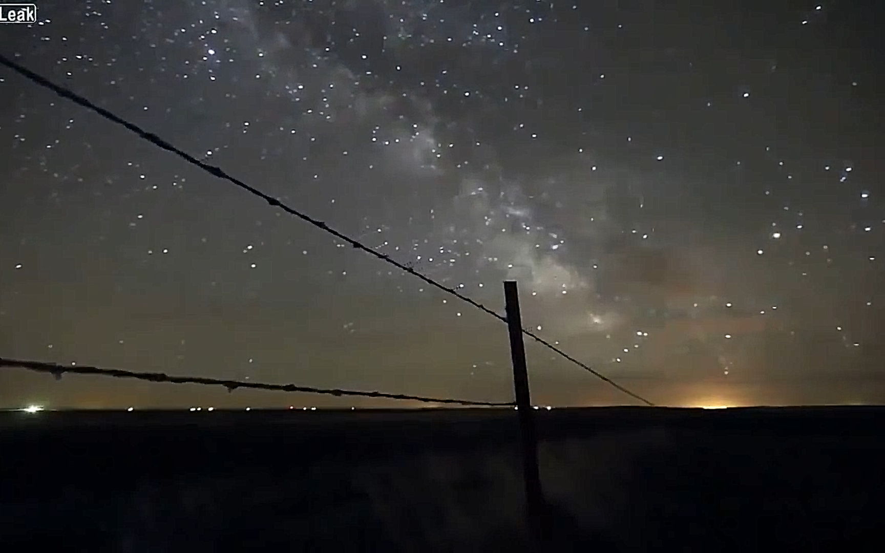 [图]【搬运】银河的边缘（延时星空油管搬运） Edge of The Milky way HD