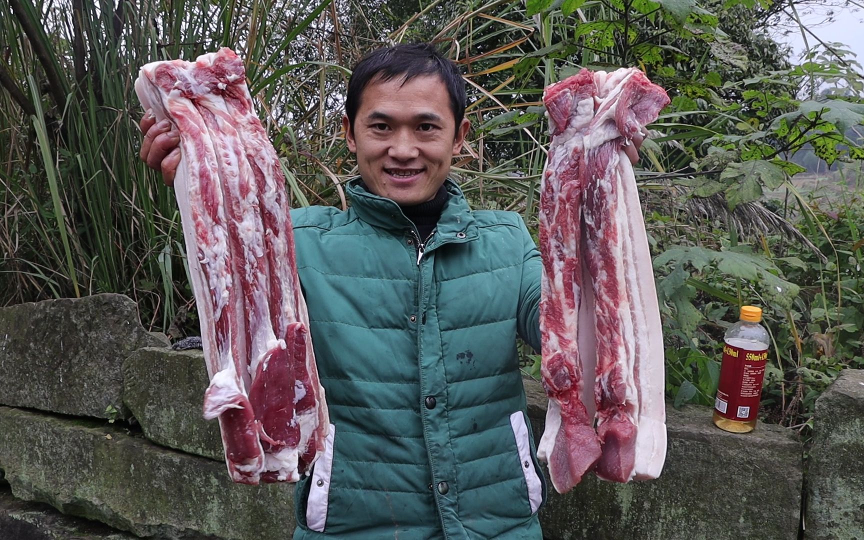 530元预定20斤猪肉,做腊肉吃腌制三四天入味,过年慢慢吃_哔哩哔哩