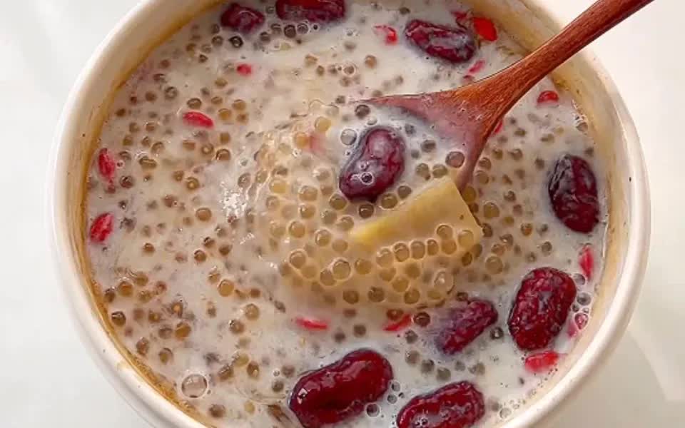 红糖姜枣西米露