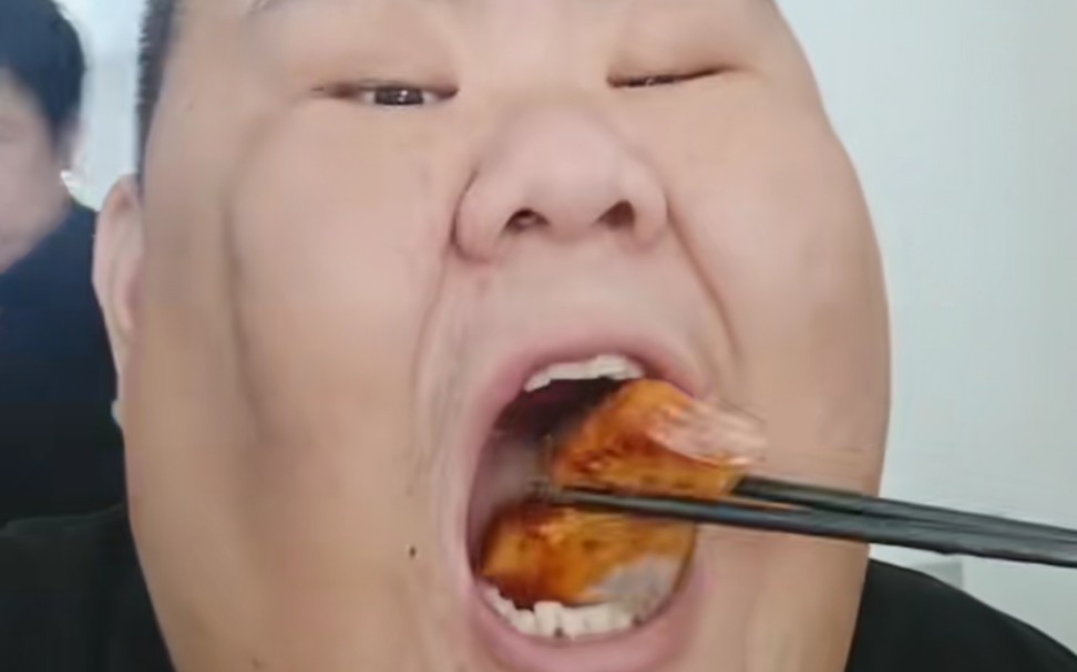 【快手】猪皇阴间特效祝福大家节日快乐