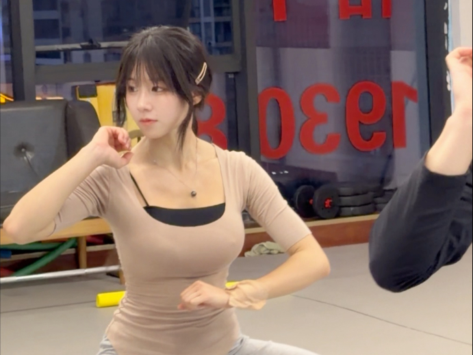 “同志，该练拳了”